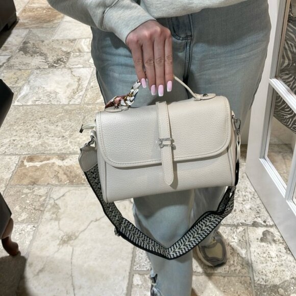 BHeveryday The Francis Handbag - Picture 8 of 8